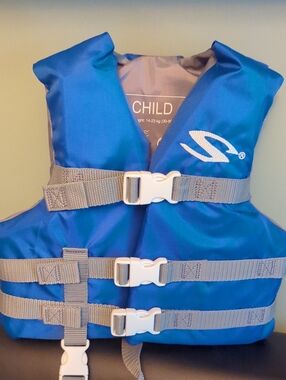 Coleman Gray Child Life Jacket with White Print